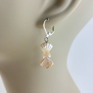 New Mother of Pearl Dangle Earrings, Carved Sea Shell Scallop Earrings, Beach